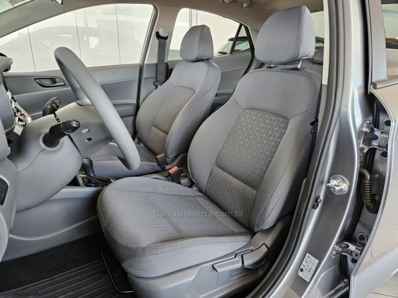 HYUNDAI - HB20S - 2023/2024 - Cinza - R$ 95.000,00
