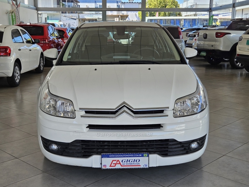 CITROËN - C4 - 2012/2013 - Branca - R$ 34.000,00