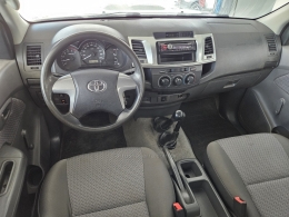 TOYOTA - HILUX - 2015/2015 - Branca - R$ 118.000,00
