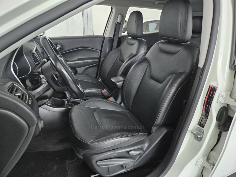 JEEP - COMPASS - 2017/2017 - Bege - R$ 91.500,00