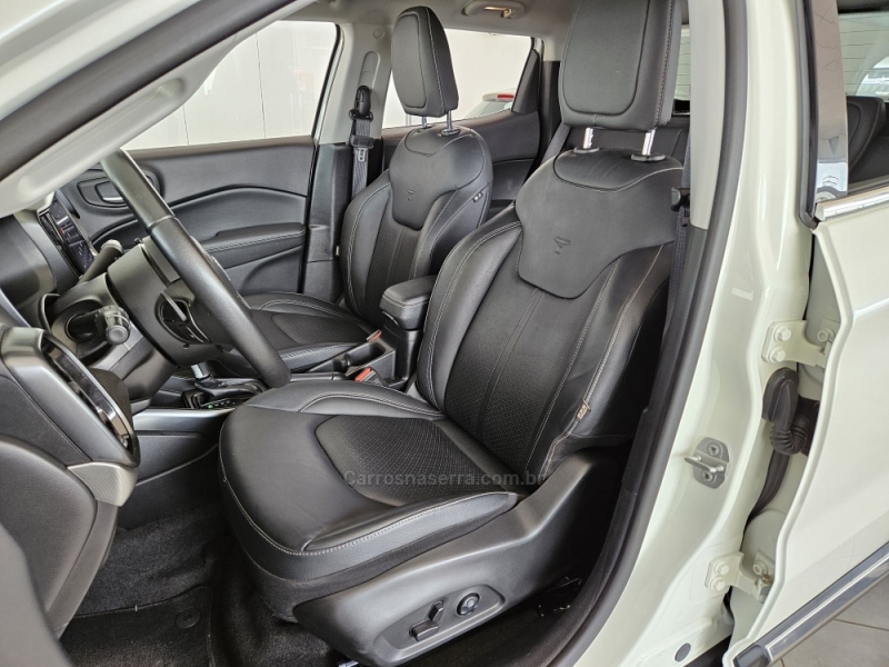 FIAT - TORO - 2022/2023 - Branca - R$ 139.000,00