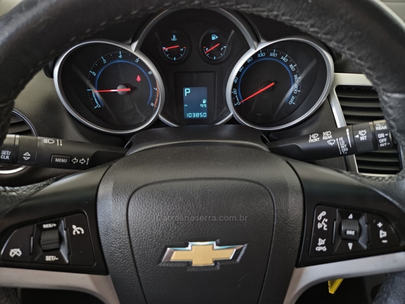 CHEVROLET - CRUZE - 2015/2016 - Branca - R$ 73.500,00