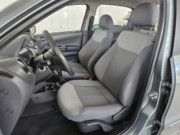 VOLKSWAGEN - VOYAGE - 2009/2010 - Cinza - R$ 31.800,00