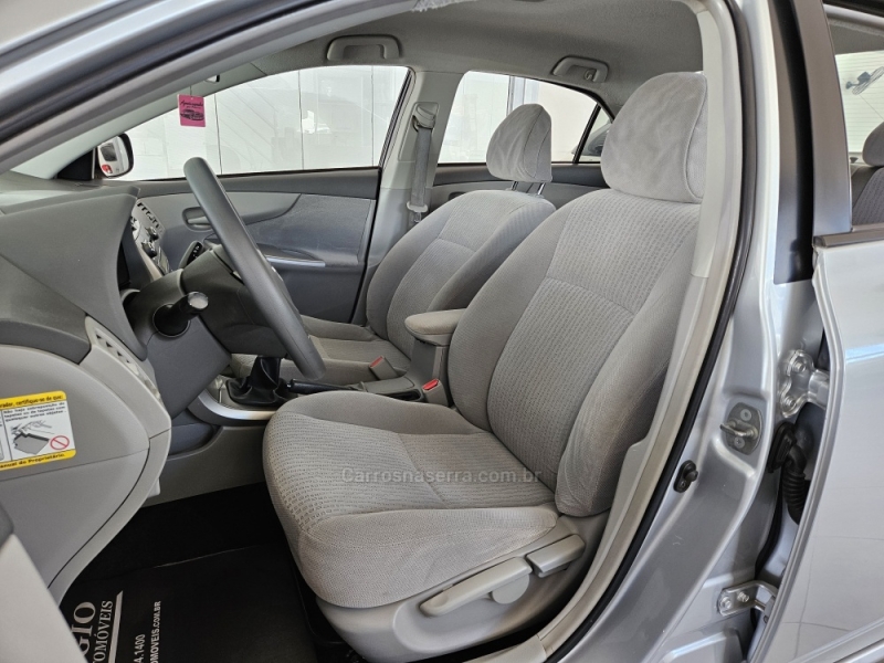 TOYOTA - COROLLA - 2009/2010 - Prata - R$ 51.900,00
