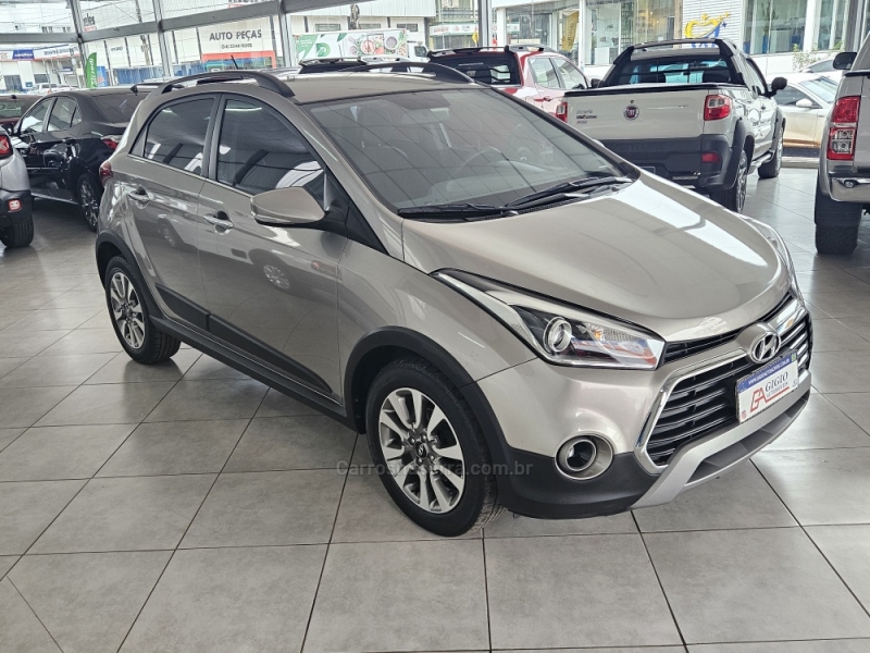 HYUNDAI - HB20X - 2016/2017 - Prata - R$ 71.500,00