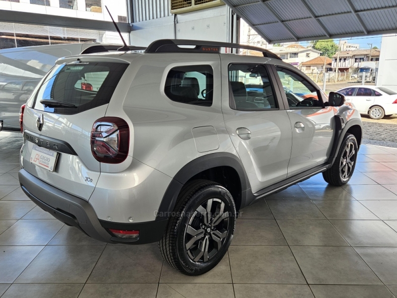 RENAULT - DUSTER - 2024/2025 - Prata - R$ 123.000,00