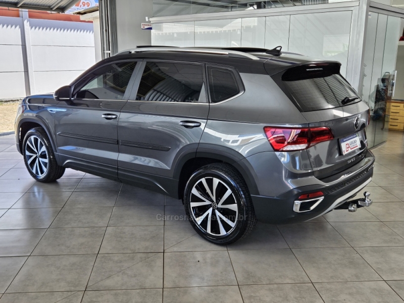 VOLKSWAGEN - TAOS - 2021/2022 - Cinza - R$ 147.000,00