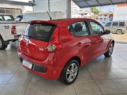 FIAT - PALIO - 2013/2013 - Vermelha - R$ 42.000,00