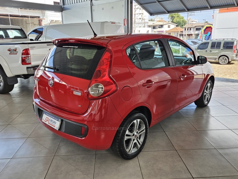 FIAT - PALIO - 2013/2013 - Vermelha - R$ 42.000,00