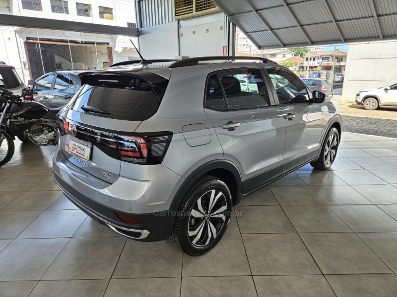 VOLKSWAGEN - T-CROSS - 2023/2024 - Prata - R$ 132.900,00