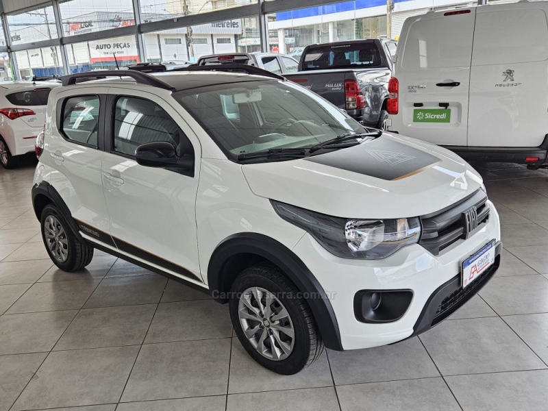FIAT - MOBI - 2022/2023 - Branca - R$ 61.000,00