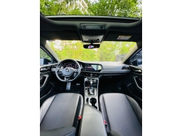 VOLKSWAGEN - JETTA - 2020/2020 - Branca - R$ 123.000,00