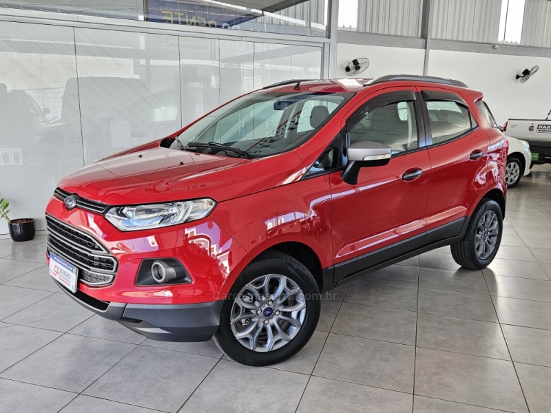 FORD - ECOSPORT - 2016/2017 - Vermelha - R$ 63.000,00