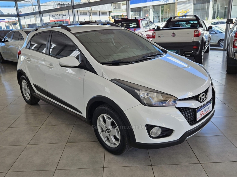 HYUNDAI - HB20X - 2013/2014 - Branca - R$ 58.500,00