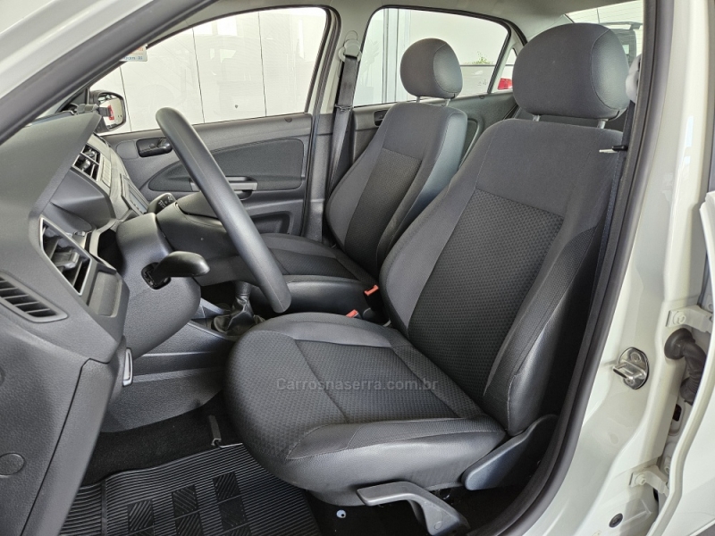 VOLKSWAGEN - VOYAGE - 2019/2020 - Branca - R$ 55.500,00