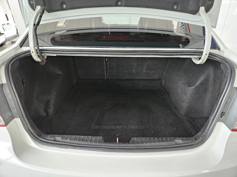 CHEVROLET - CRUZE - 2013/2013 - Branca - R$ 58.900,00