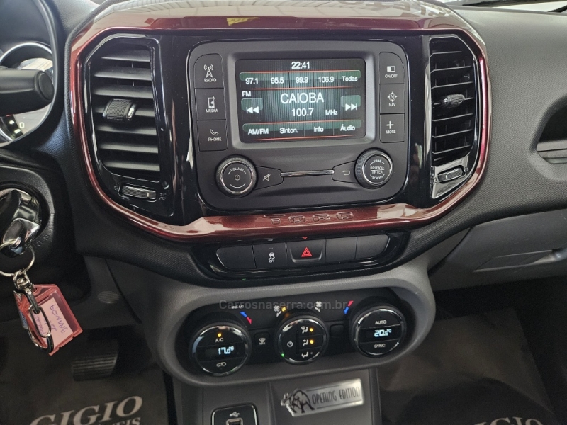 FIAT - TORO - 2017/2017 - Branca - R$ 88.000,00