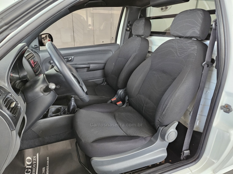 FIAT - STRADA - 2017/2018 - Branca - R$ 55.000,00