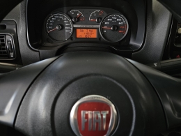FIAT - STRADA - 2013/2014 - Branca - R$ 58.800,00