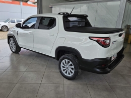 FIAT - STRADA - 2023/2023 - Branca - R$ 102.800,00
