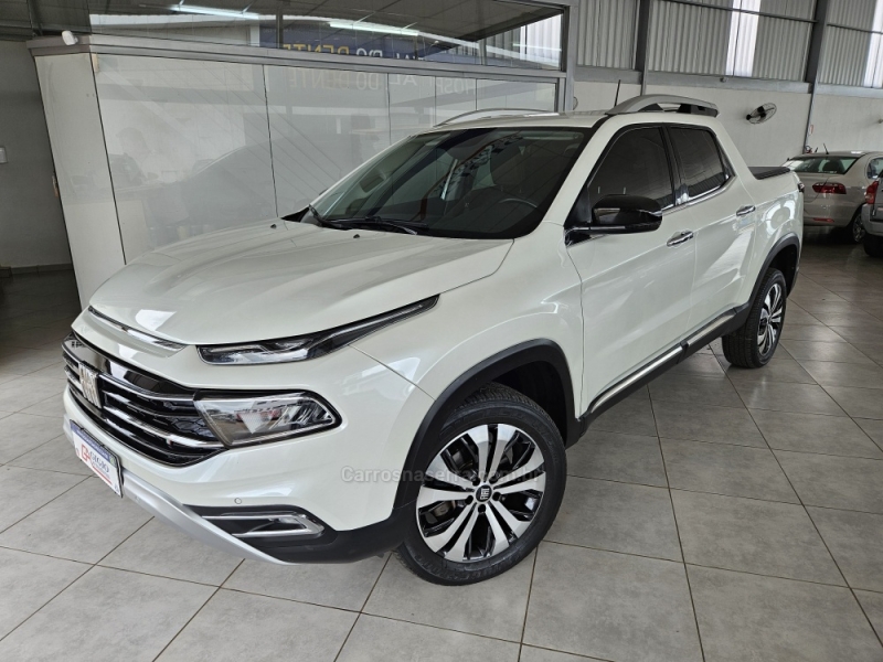 FIAT - TORO - 2022/2023 - Branca - R$ 139.000,00