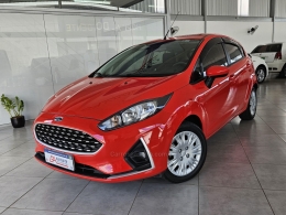 FORD - FIESTA - 2018/2019 - Vermelha - R$ 61.000,00