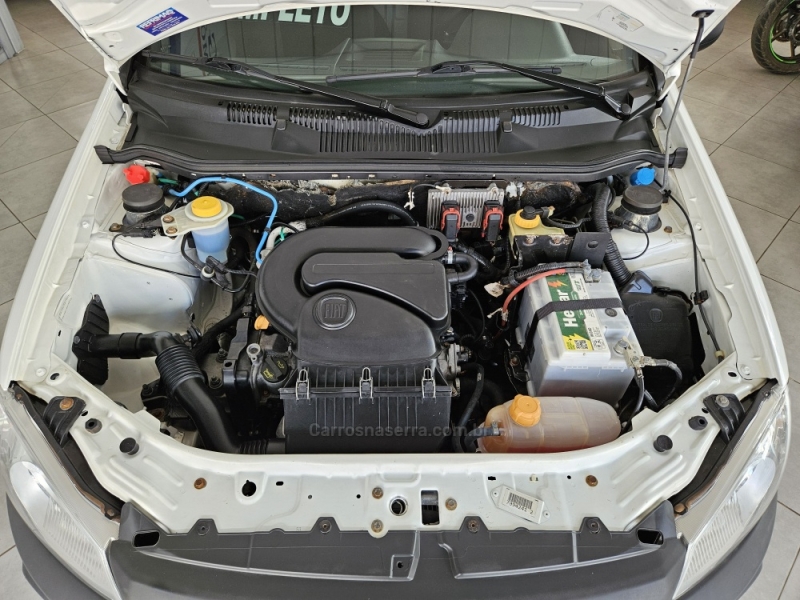 FIAT - STRADA - 2017/2018 - Branca - R$ 55.000,00