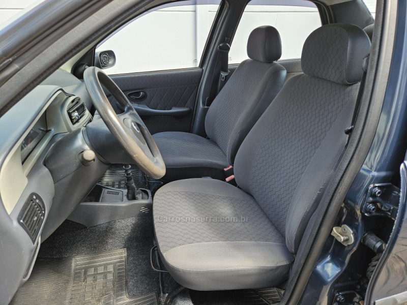 FIAT - SIENA - 2006/2007 - Azul - R$ 17.000,00