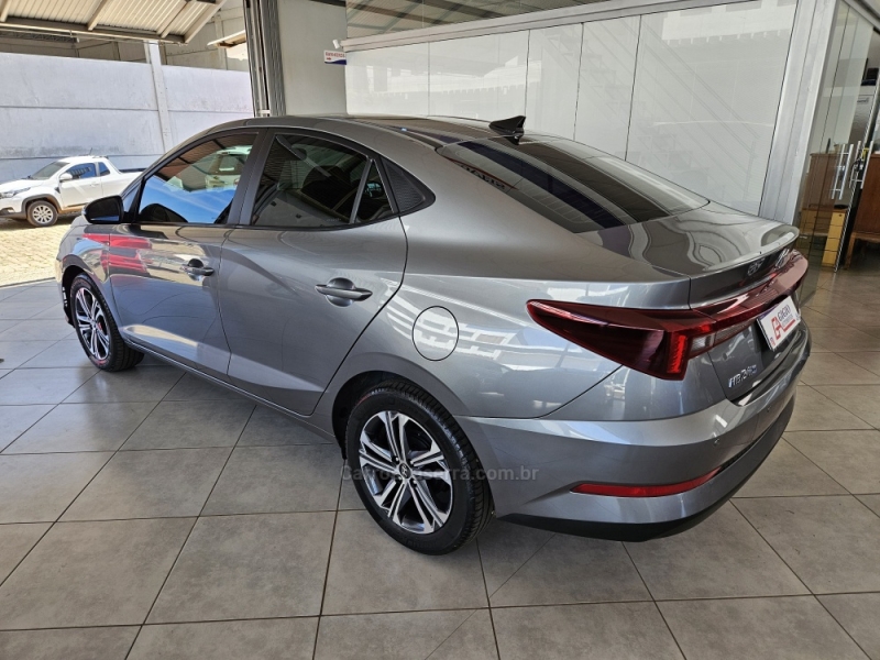 HYUNDAI - HB20S - 2023/2024 - Cinza - R$ 95.000,00