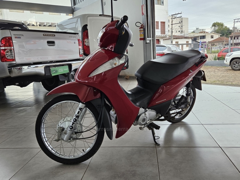 HONDA - BIZ 110I - 2017/2017 - Vermelha - R$ 11.000,00
