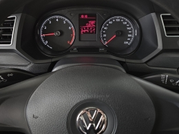 VOLKSWAGEN - GOL - 2022/2023 - Prata - R$ 60.000,00