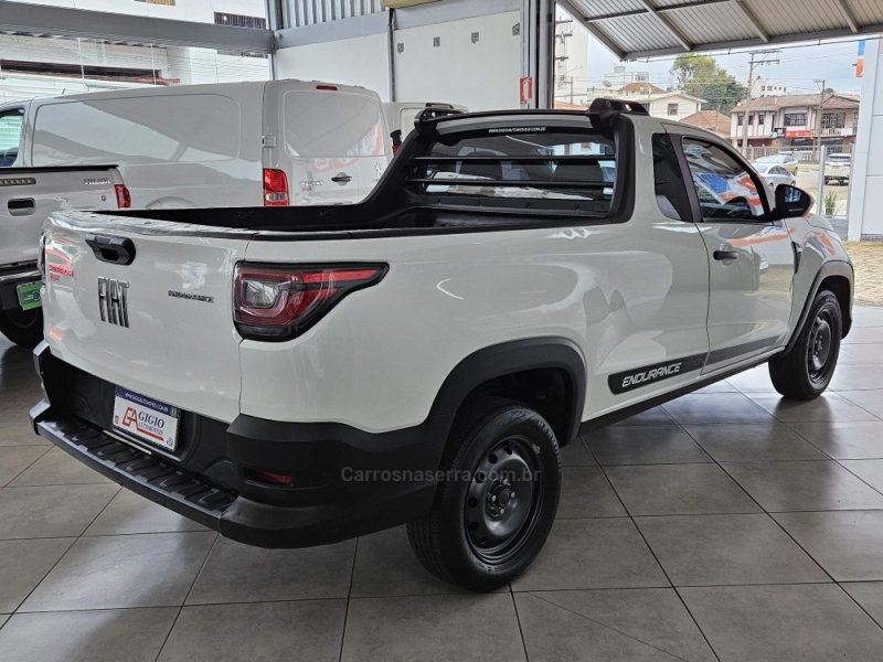 FIAT - STRADA - 2022/2022 - Branca - R$ 76.000,00