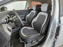 CHEVROLET - ONIX - 2015/2016 - Prata - R$ 47.000,00