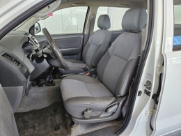 TOYOTA - HILUX - 2015/2015 - Branca - R$ 118.000,00