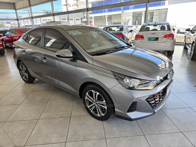 HYUNDAI - HB20S - 2023/2024 - Cinza - R$ 95.000,00