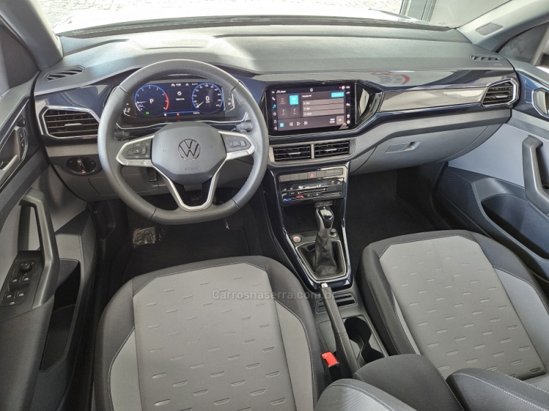 VOLKSWAGEN - T-CROSS - 2023/2024 - Prata - R$ 132.900,00