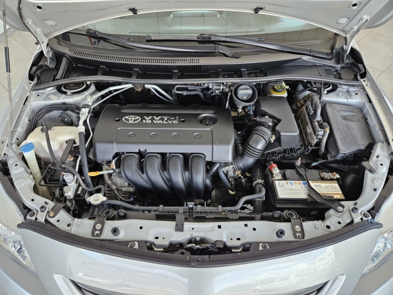 TOYOTA - COROLLA - 2009/2010 - Prata - R$ 51.900,00