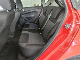 FORD - FIESTA - 2018/2019 - Vermelha - R$ 61.000,00