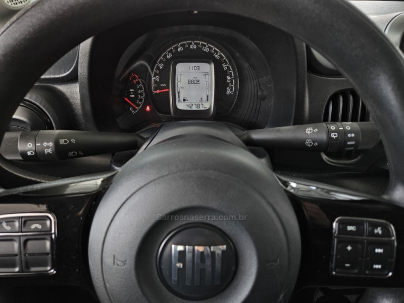 FIAT - MOBI - 2022/2023 - Branca - R$ 61.000,00