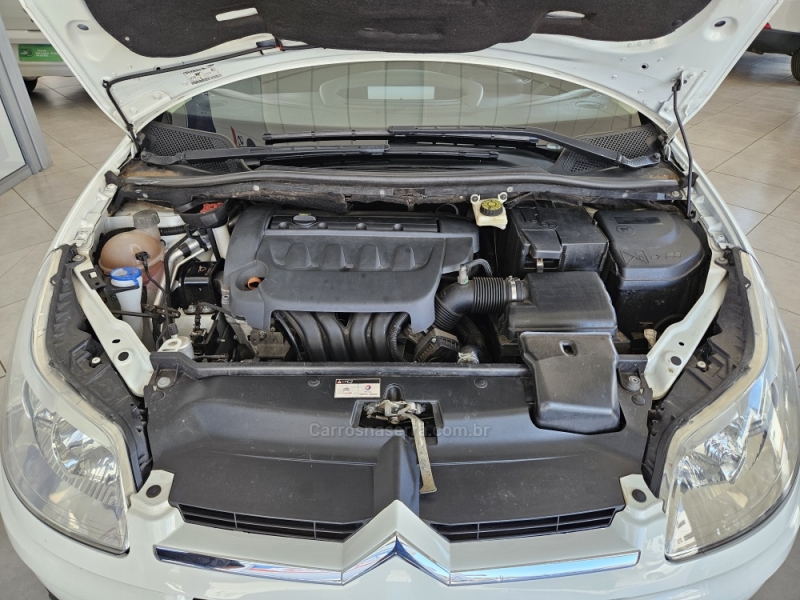 CITROËN - C4 - 2012/2013 - Branca - R$ 34.000,00