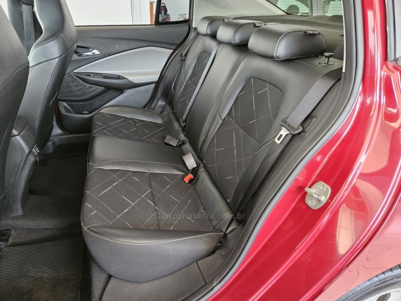 CHEVROLET - ONIX - 2019/2020 - Vermelha - R$ 77.900,00