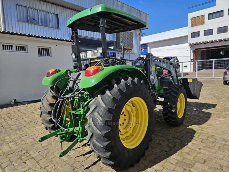 JOHN DEERE - TRATOR 5078 - 2015/2015 - Verde - R$ 180.000,00