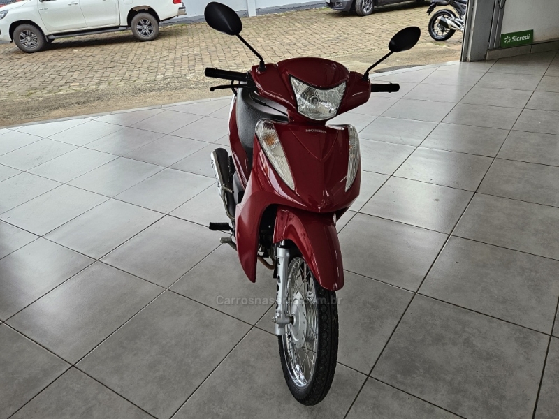 HONDA - BIZ 110I - 2017/2017 - Vermelha - R$ 11.000,00