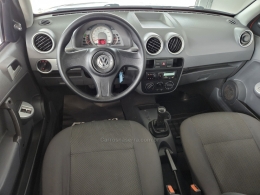 VOLKSWAGEN - GOL - 2008/2009 - Vermelha - R$ 25.500,00