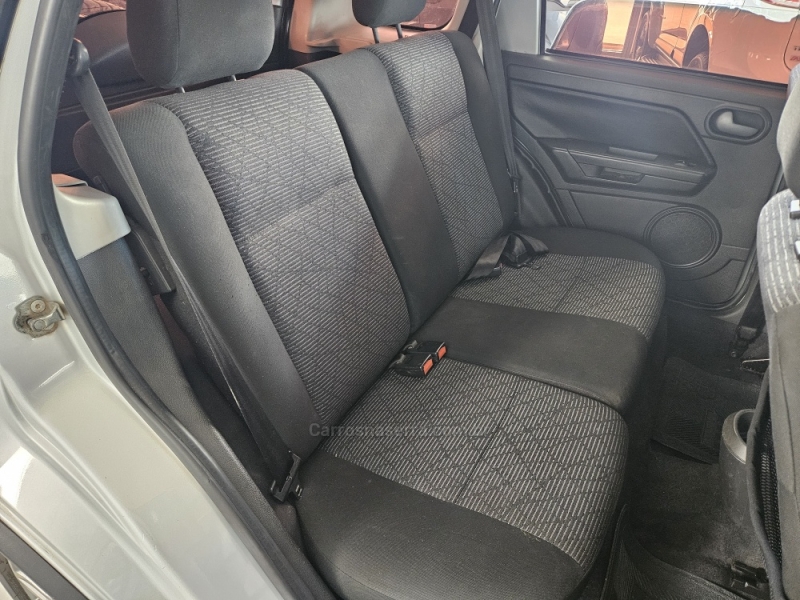 FORD - ECOSPORT - 2011/2012 - Prata - R$ 45.000,00