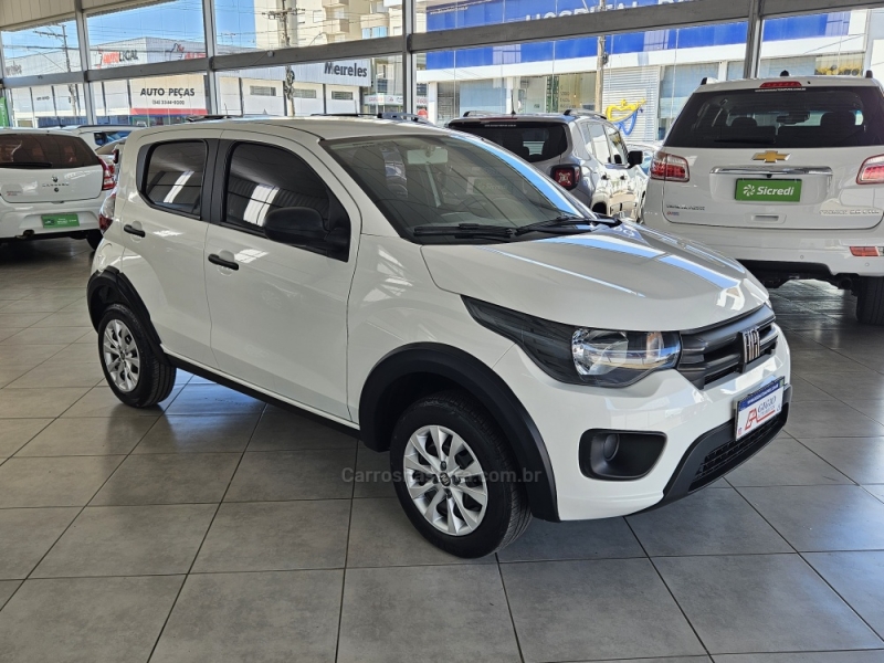 FIAT - MOBI - 2022/2023 - Branca - R$ 55.500,00