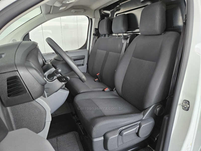 PEUGEOT - EXPERT - 2022/2023 - Branca - R$ 148.000,00