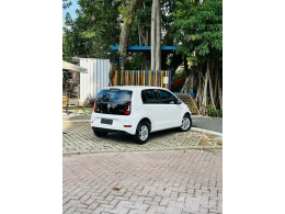 VOLKSWAGEN - UP - 2018/2019 - Branca - R$ 62.000,00
