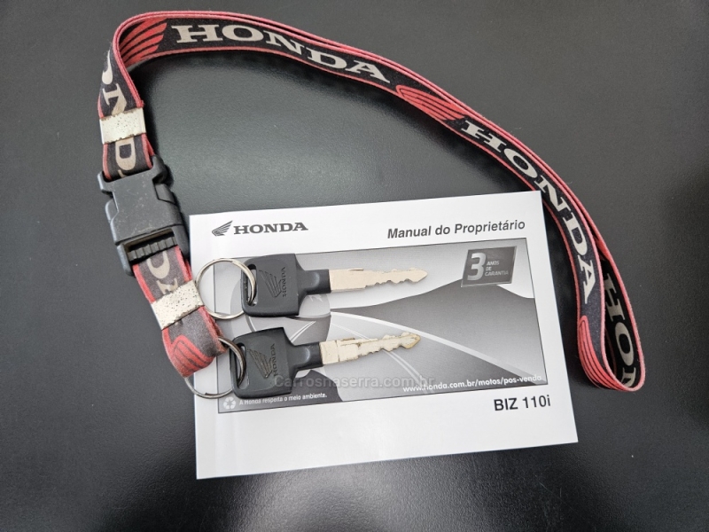 HONDA - BIZ 110I - 2017/2017 - Vermelha - R$ 11.000,00