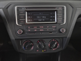 VOLKSWAGEN - GOL - 2022/2023 - Prata - R$ 60.000,00